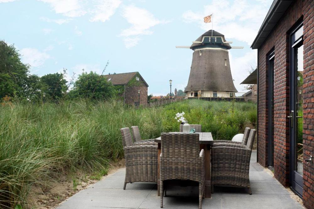 Zicht Op De Molen By Droomvilla Egmond aan den Hoef Luaran gambar